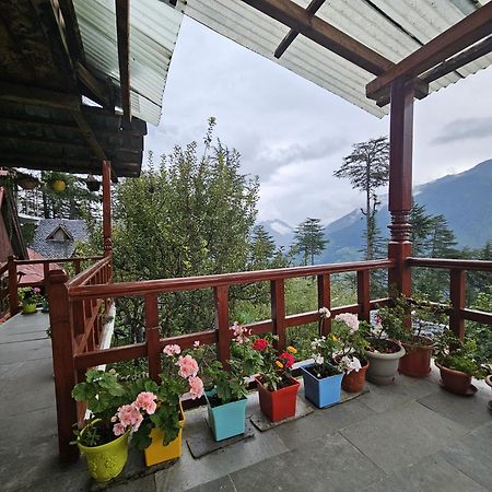 Ishan Log Huts-A Boutique Home Stay Banjār Esterno foto