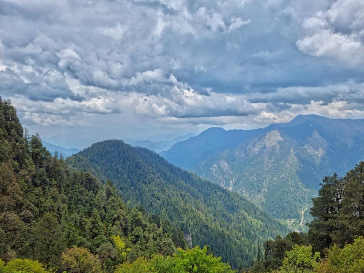 Ishan Log Huts-A Boutique Home Stay Banjār Esterno foto