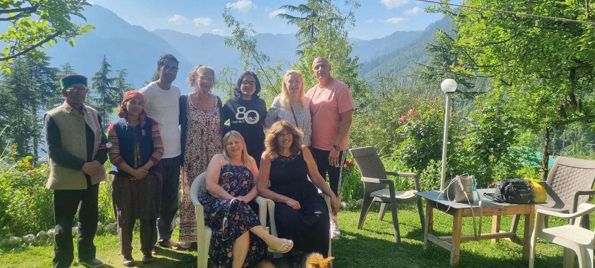 Ishan Log Huts-A Boutique Home Stay Banjār Esterno foto