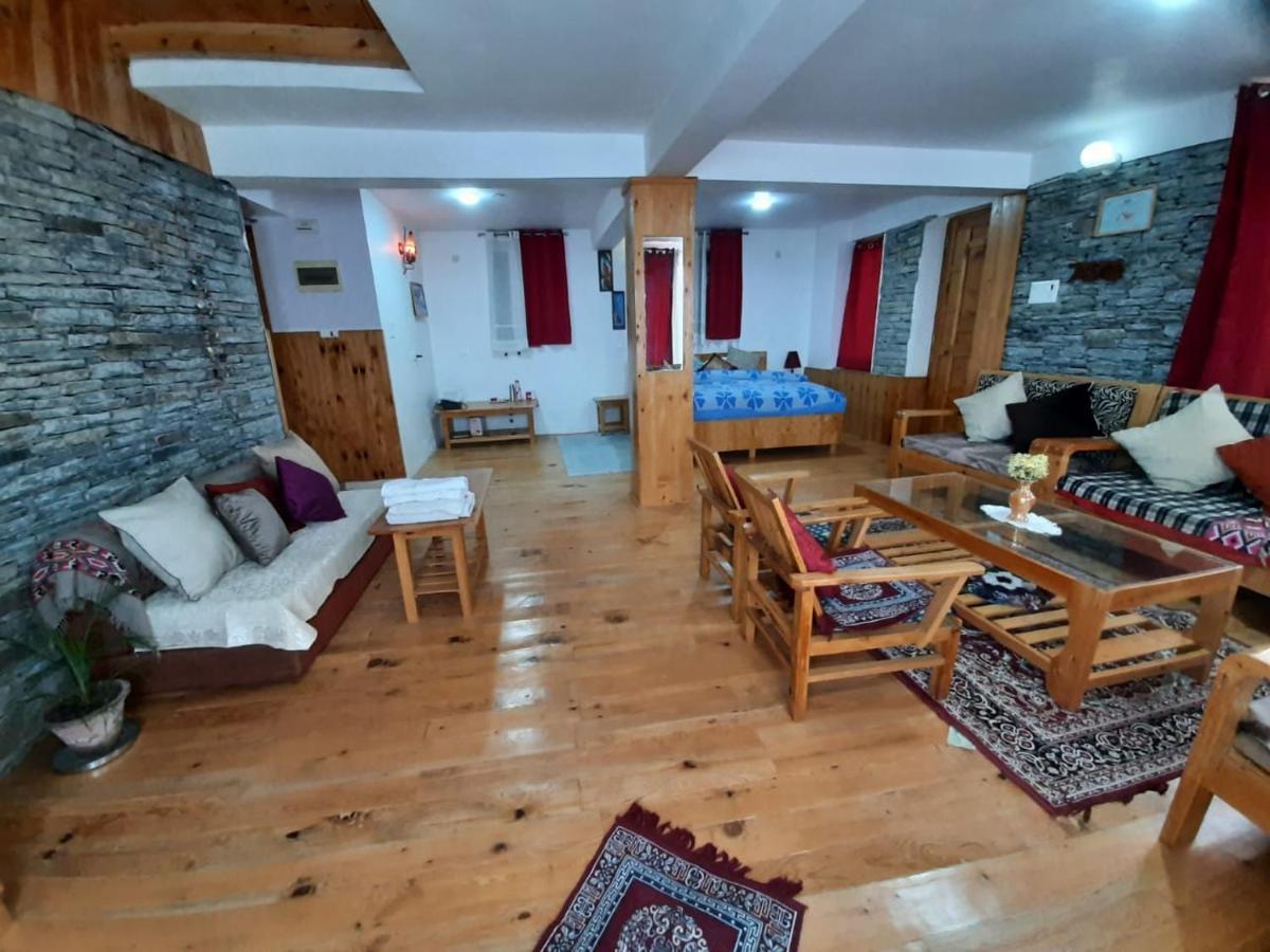Ishan Log Huts-A Boutique Home Stay Banjār Esterno foto